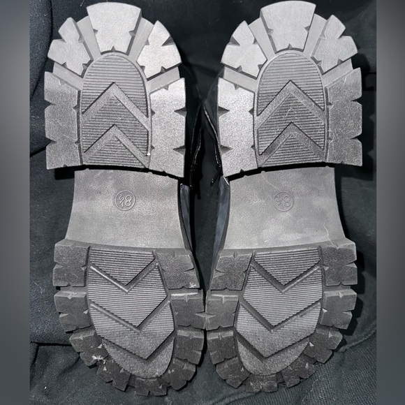 Chelsea Boot Size 8.5 NEW - Picture 4 of 4